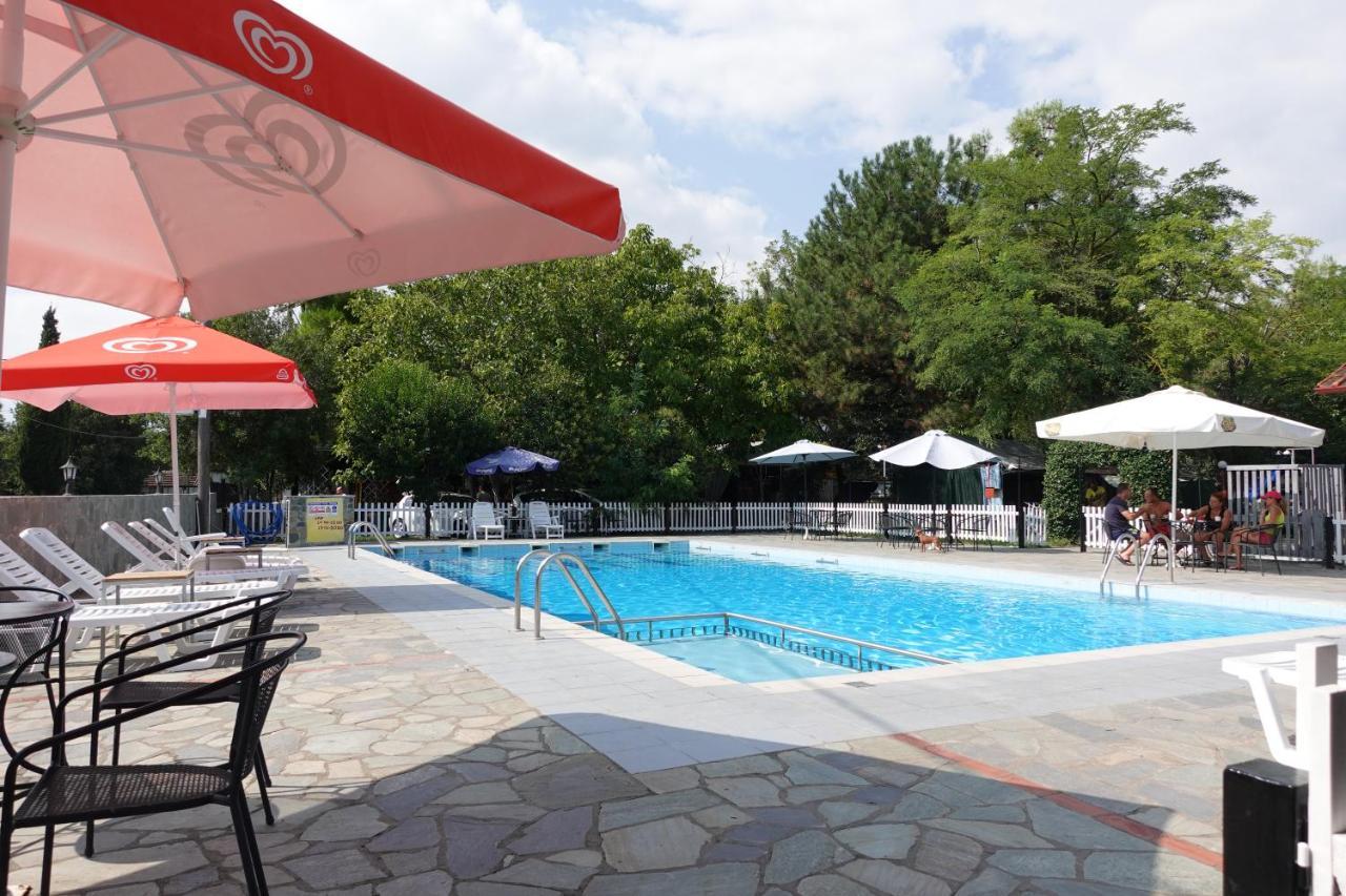 Camping Mitikas And Bungalows Plaka Litochorou Exterior foto